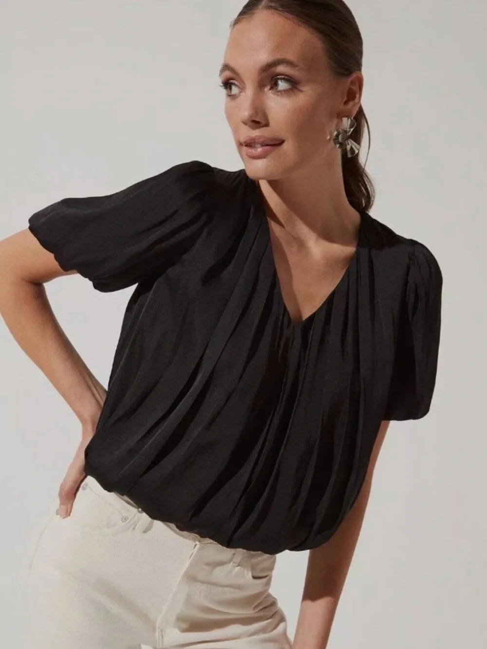 ASTR The Label Satin Bubble Hem Top Puff Sleeves Minimalist Office Black Medium
